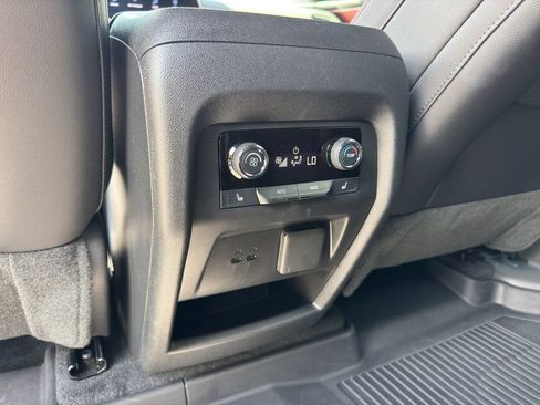 Used 2024 Chevrolet Traverse RS w/ LPO, Floor Liner Package AWD/4WD image 38