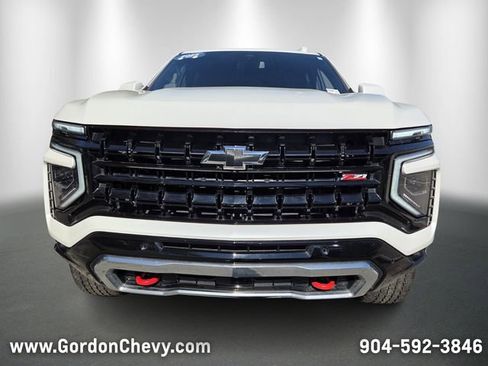 Certified 2025 Chevrolet Suburban Z71 AWD/4WD image 9
