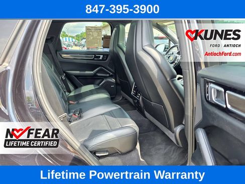 Used 2019 Porsche Cayenne S AWD/4WD image 27