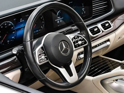 Used 2021 Mercedes-Benz GLE 450 4MATIC w/ AMG Line Exterior image 14