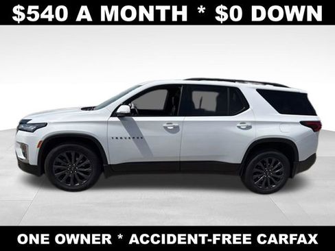 Used 2023 Chevrolet Traverse RS AWD/4WD image 2