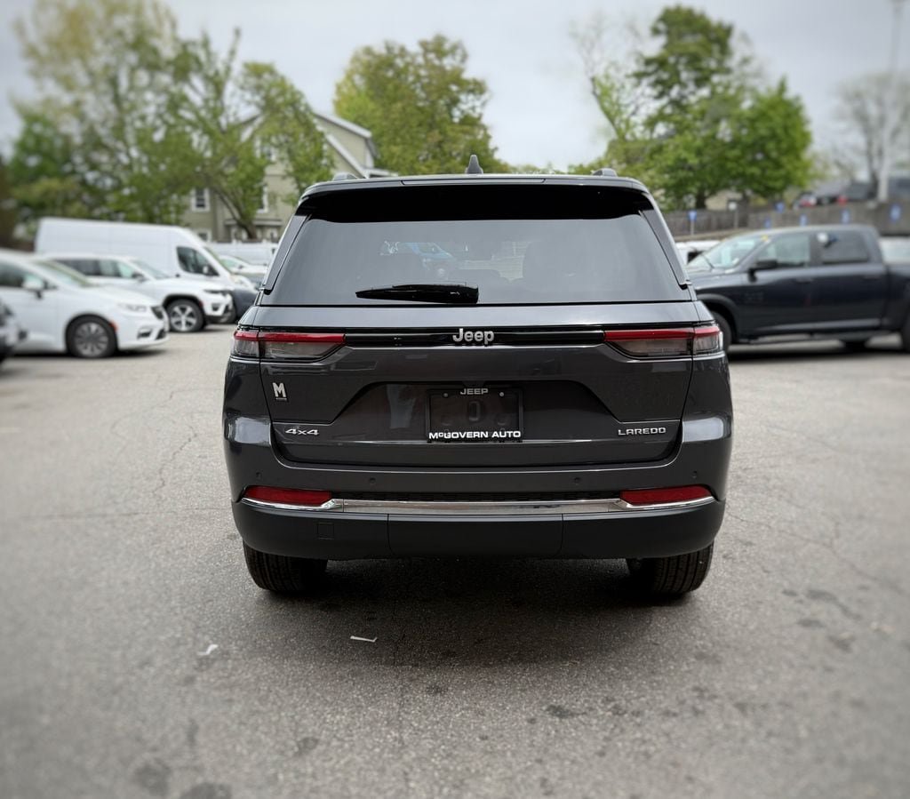 New 2026 Jeep Grand Cherokee 4WD image 10