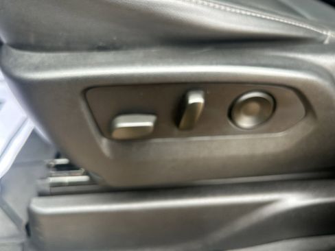 Used 2021 Chevrolet Tahoe Z71 w/ Z71 Signature Package image 16