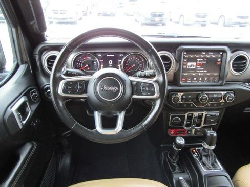 Used 2019 Jeep Wrangler Unlimited Rubicon w/ Dual Top Group image 10