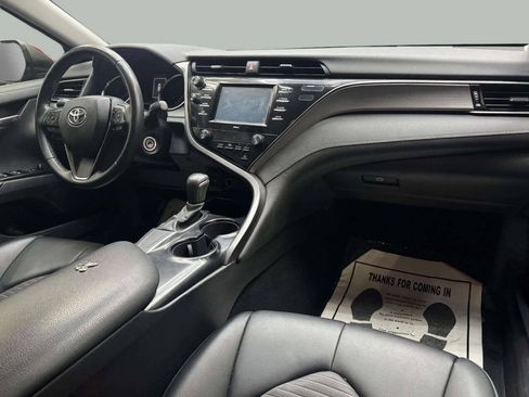 Used 2020 Toyota Camry SE w/ Audio Package FWD image 7