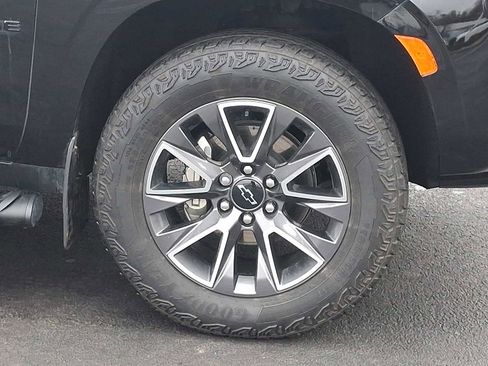 Used 2024 Chevrolet Tahoe Z71 w/ Luxury Package image 8