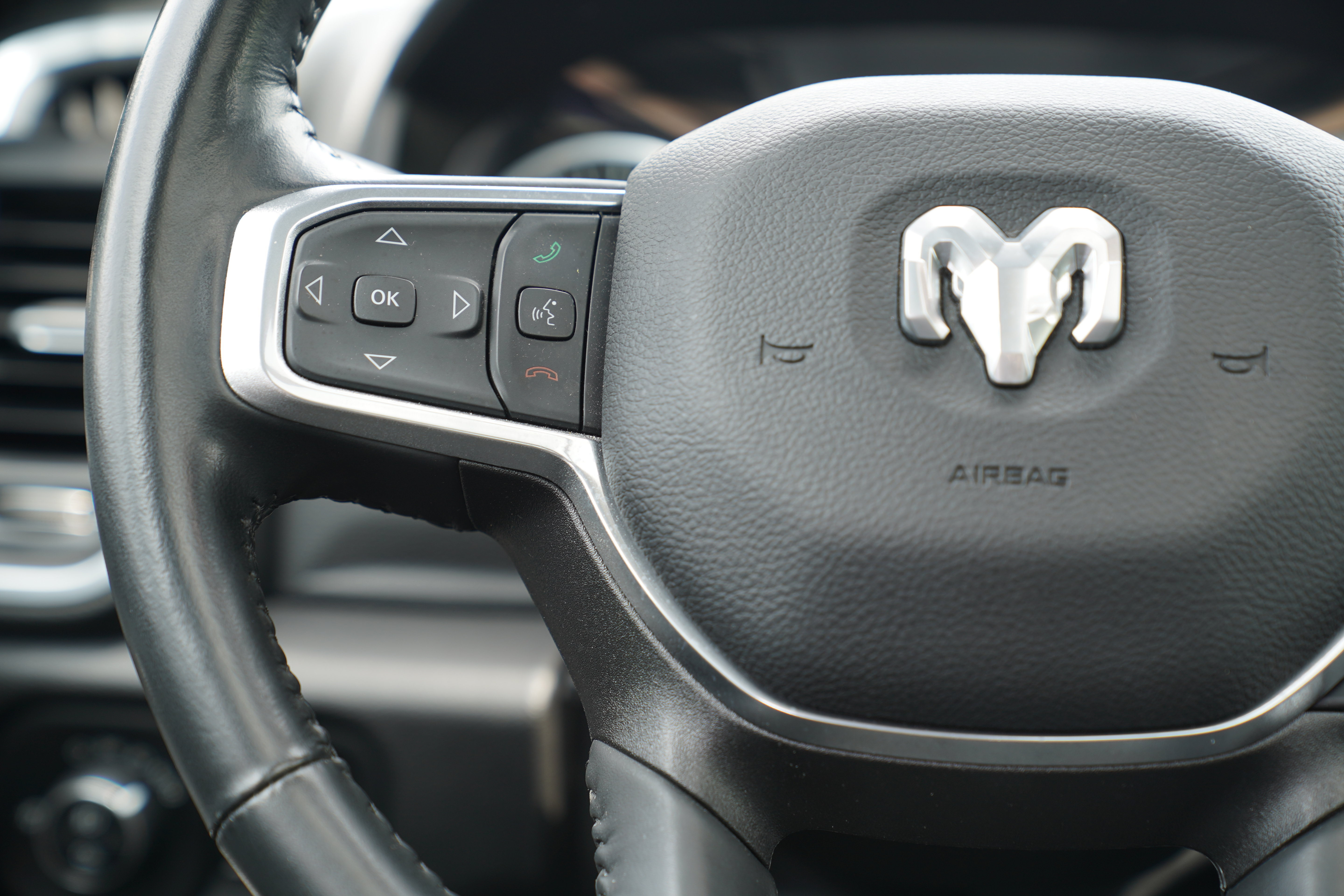Used 2023 RAM 1500 Laramie AWD/4WD image 19