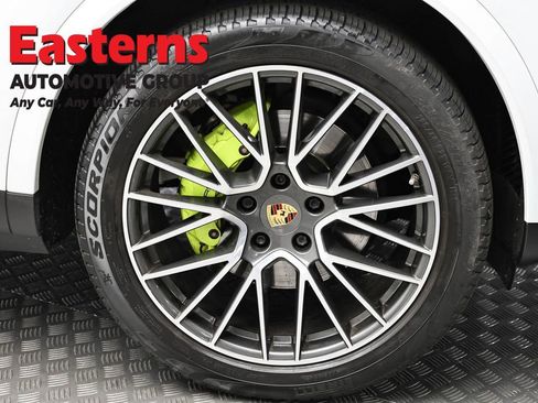 Used 2019 Porsche Cayenne E-Hybrid image 30