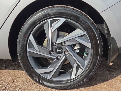 New 2025 Hyundai Elantra Sport image 13