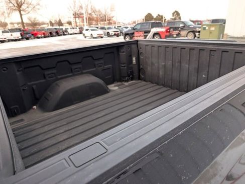 Used 2020 Chevrolet Silverado 1500 RST image 12