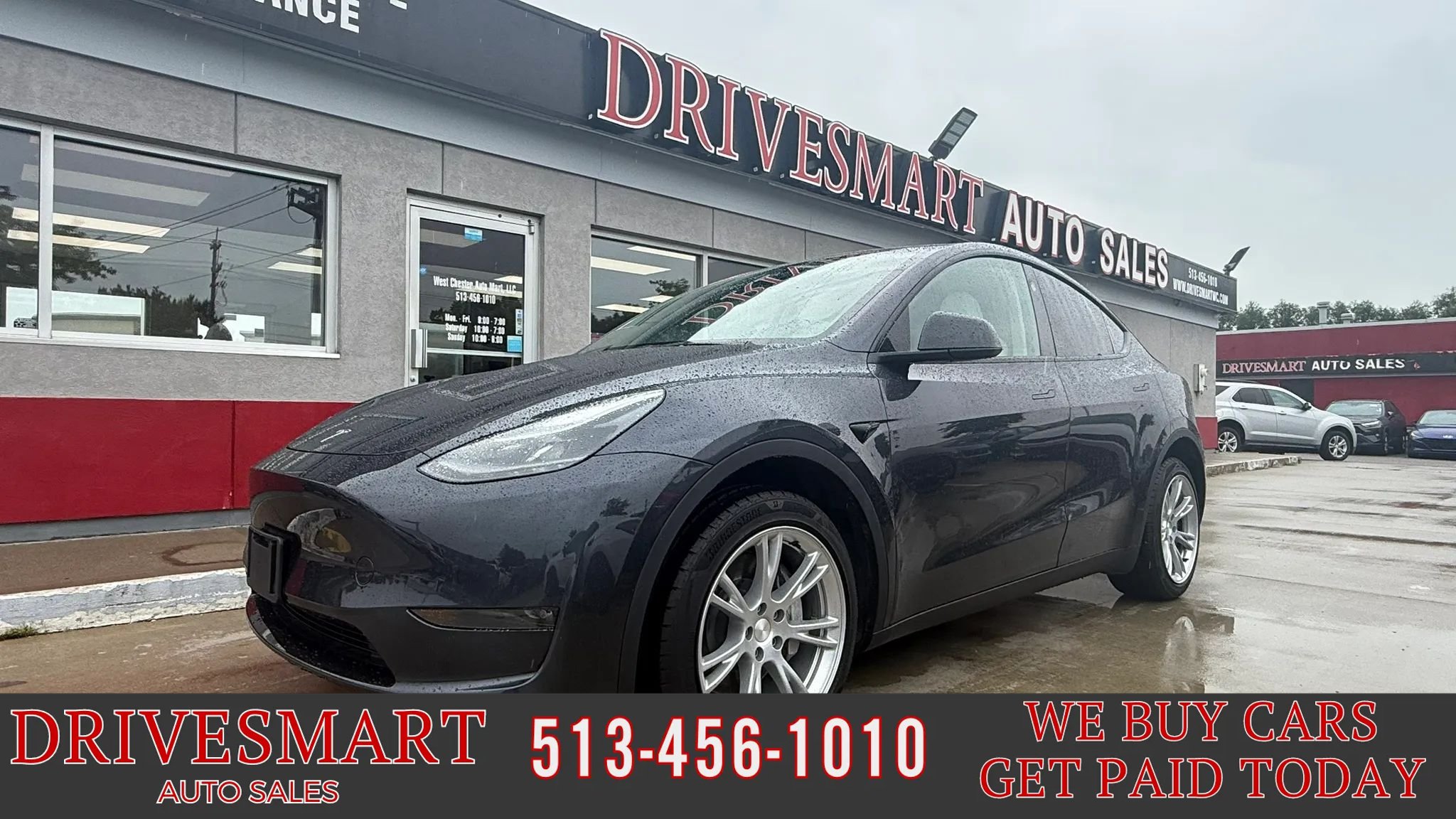 Used 2024 Tesla Model Y Long Range AWD/4WD image 1