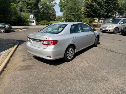 Used 2013 Toyota Corolla LE FWD image 7