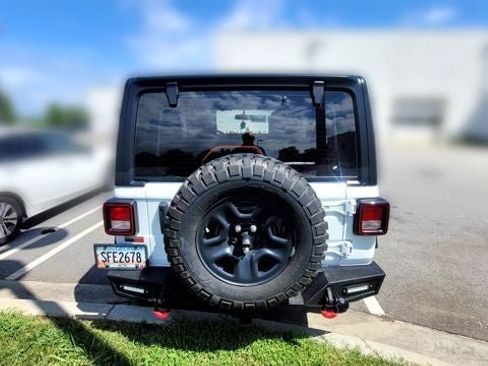 Used 2022 Jeep Wrangler Sport AWD/4WD image 3