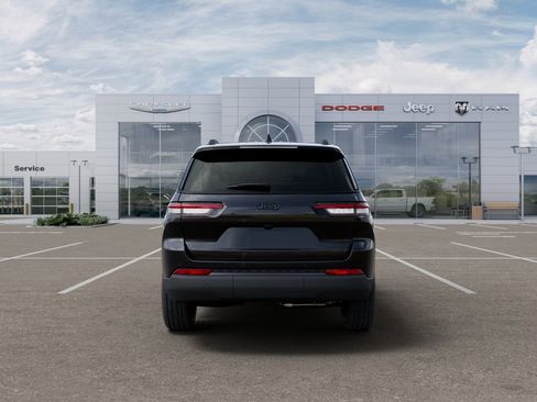 New 2025 Jeep Grand Cherokee L Limited w/ Black Appearance Package AWD/4WD image 7