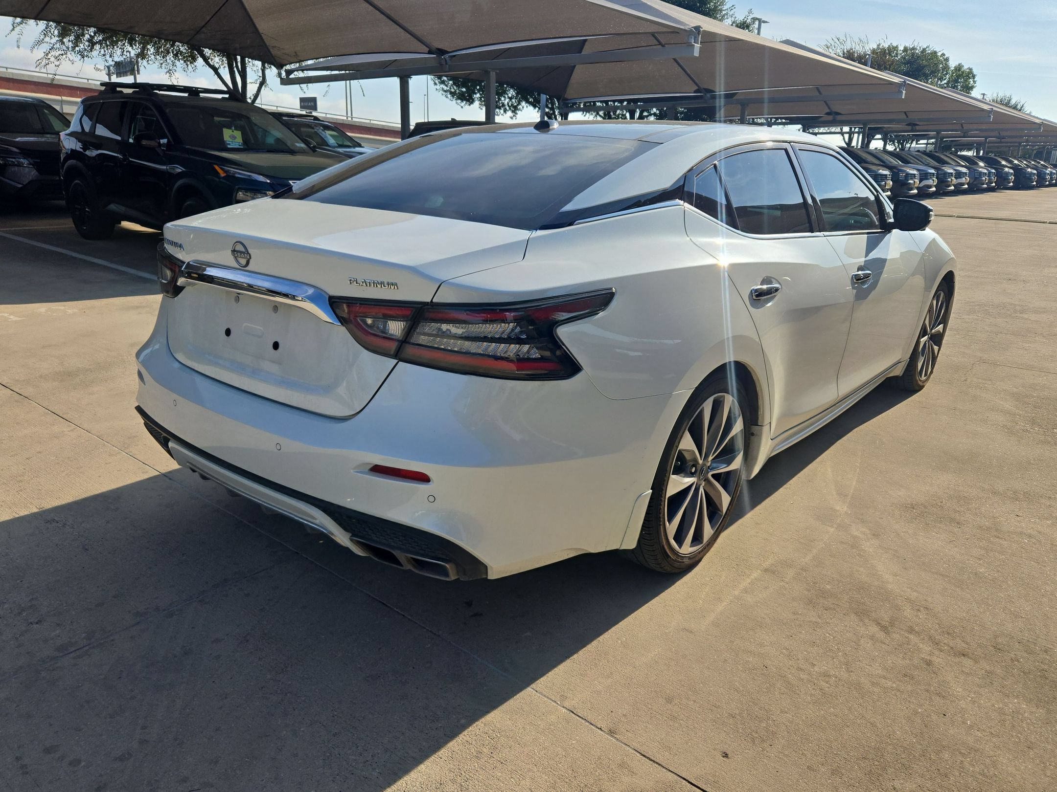 Used 2023 Nissan Maxima Platinum w/ Sport Mat Group FWD image 3