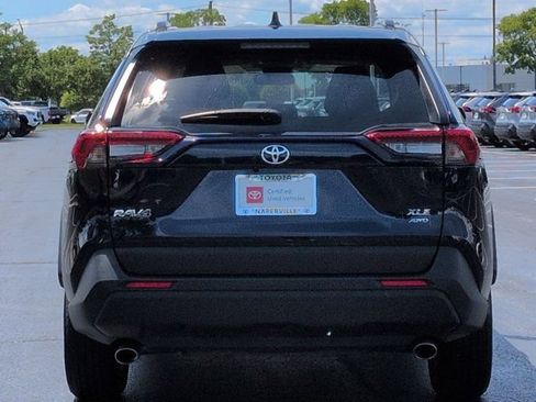 Used 2025 Toyota RAV4 XLE AWD/4WD image 6