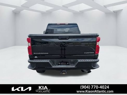 Used 2025 Chevrolet Silverado 2500 Custom AWD/4WD image 4