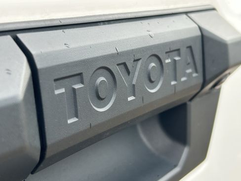 Certified 2025 Toyota Tacoma TRD Off-Road w/ TRD Off Road Upgrade Package AWD/4WD image 7