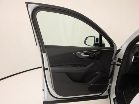 Used 2025 Audi Q7 3.0T Prestige w/ Prestige Package image 10