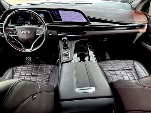 Used 2024 Cadillac Escalade ESV Sport Platinum w/ Heavy-Duty Trailer Package image 15