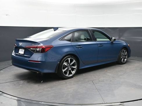 Used 2026 Honda Civic Sport Touring image 5