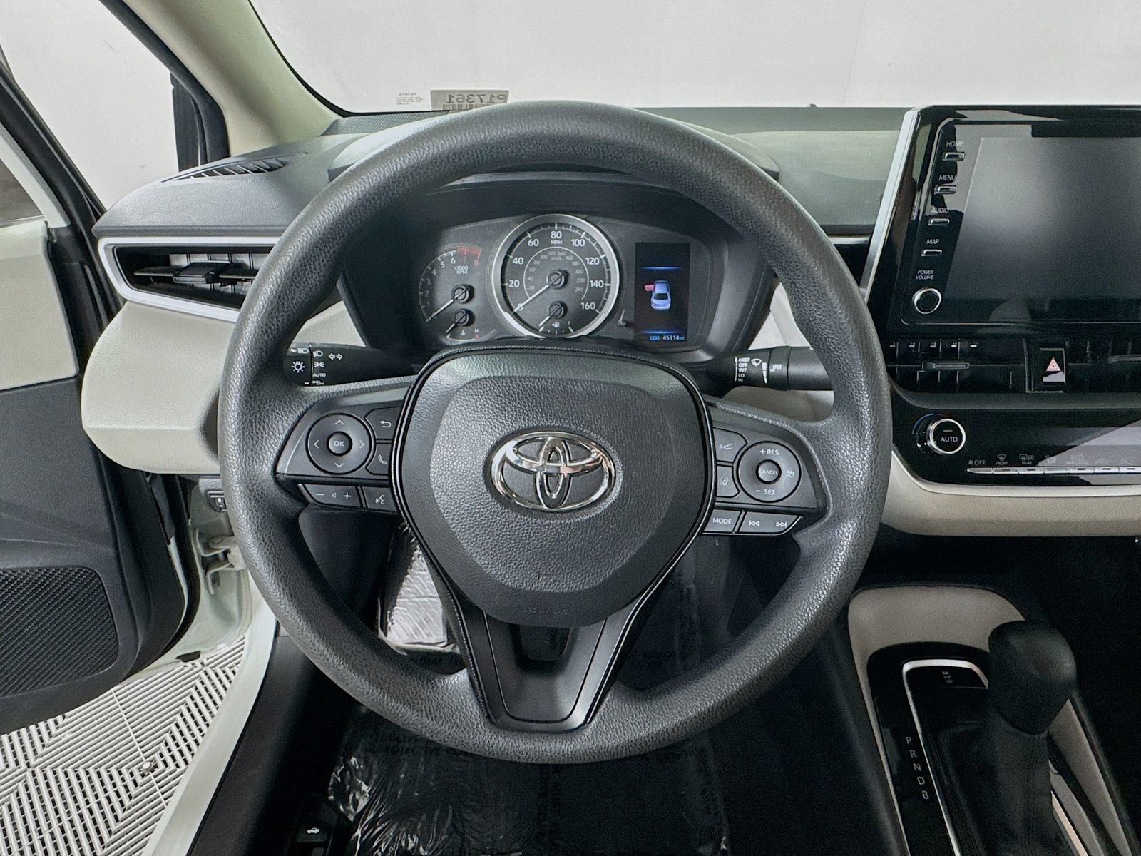 Used 2020 Toyota Corolla LE FWD image 13