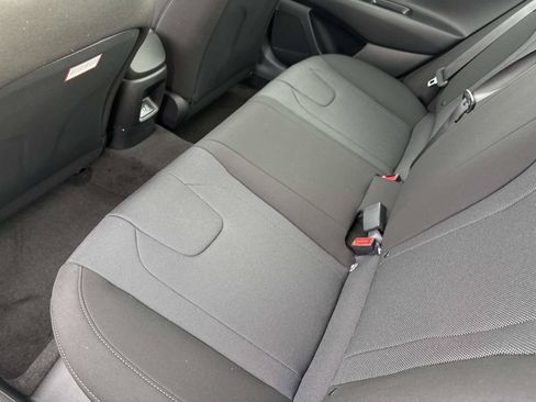 Used 2026 Hyundai Elantra SE FWD image 18