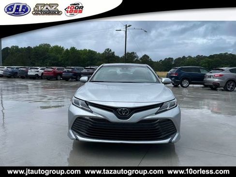 Used 2018 Toyota Camry LE FWD image 6