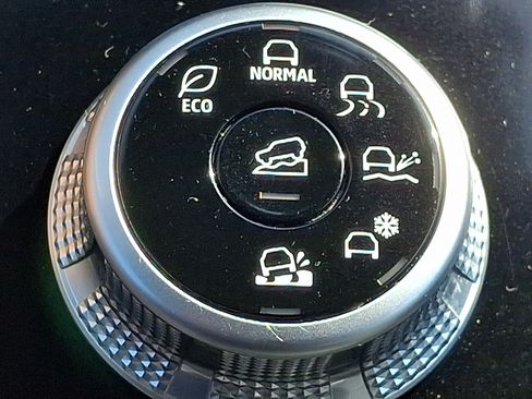 Used 2023 Mitsubishi Outlander SE AWD/4WD image 24