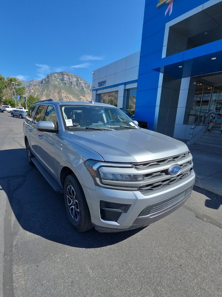 Used 2024 Ford Expedition Max XLT AWD/4WD image 6