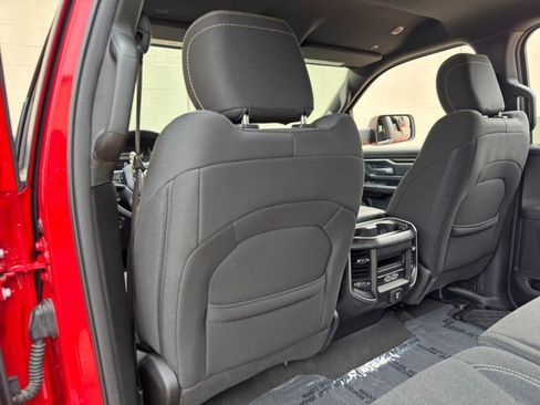 Used 2020 RAM 1500 Big Horn AWD/4WD image 34