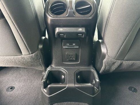 Used 2020 Jeep Wrangler Unlimited Sahara AWD/4WD image 27