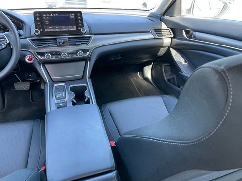 Used 2022 Honda Accord Hybrid image 9