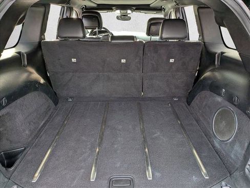 Used 2017 Jeep Grand Cherokee Overland image 6