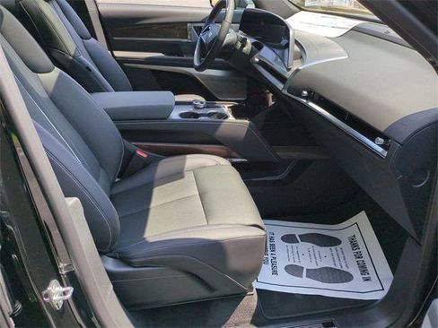 New 2026 Cadillac Vistiq Sport image 29