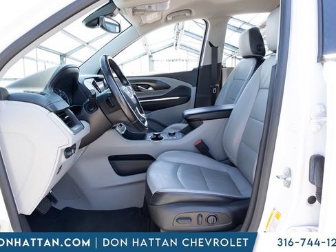 Used 2022 GMC Terrain SLT AWD/4WD image 3