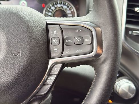 Used 2025 RAM 1500 Laramie AWD/4WD image 8