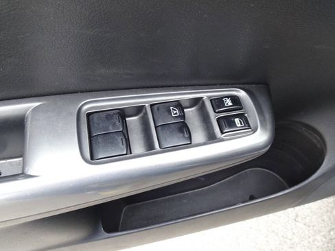 Used 2011 Subaru Impreza Outback Sport AWD/4WD image 12