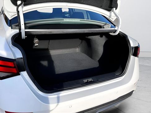 Used 2022 Nissan Sentra SR w/ Electronics Package image 23