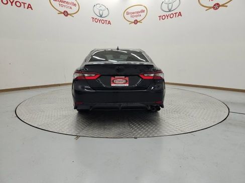 Used 2024 Toyota Camry SE image 7