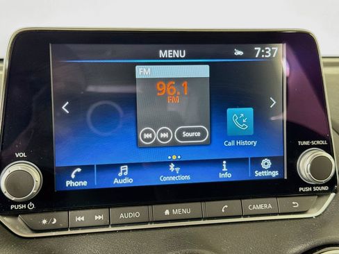 Used 2024 Nissan Sentra SR w/ SR Premium Package FWD image 34
