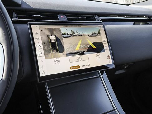 New 2026 Land Rover Range Rover Velar S AWD/4WD image 32