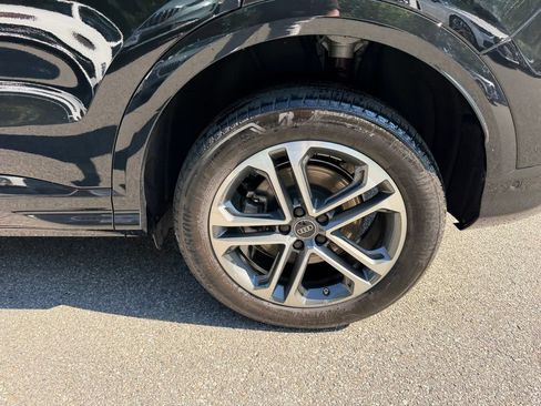 Used 2025 Audi Q5 Premium w/ Convenience Package AWD/4WD image 11