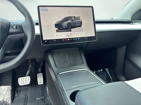 Used 2023 Tesla Model Y Performance AWD/4WD image 41