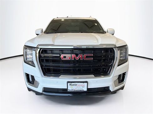 Used 2023 GMC Yukon SLE image 2