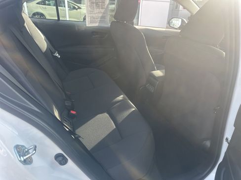 Used 2025 Toyota Corolla LE FWD image 11