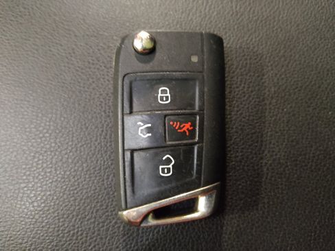 Used 2021 Volkswagen Tiguan SEL FWD image 32