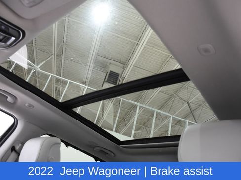 Used 2022 Jeep Wagoneer Series III w/ Premium Group I AWD/4WD image 25