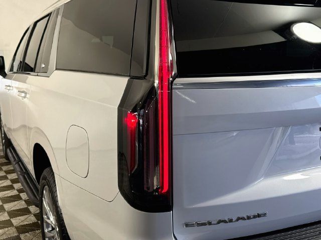Used 2023 Cadillac Escalade ESV Premium Luxury AWD/4WD image 35
