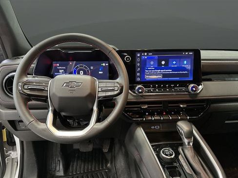 Used 2024 Chevrolet Colorado Z71 w/ Z71 Convenience Package 2 image 5